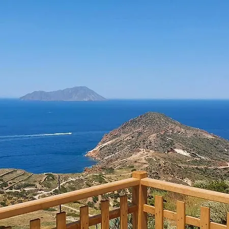 Traditional Cycladic House With Breathtaking View * Plaka (Milos)