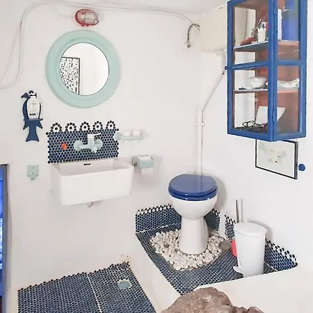 Daire Traditional Cycladic House With Breathtaking View Plaka (Milos)