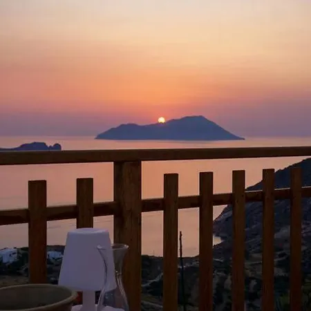 Traditional Cycladic House With Breathtaking View Apartament